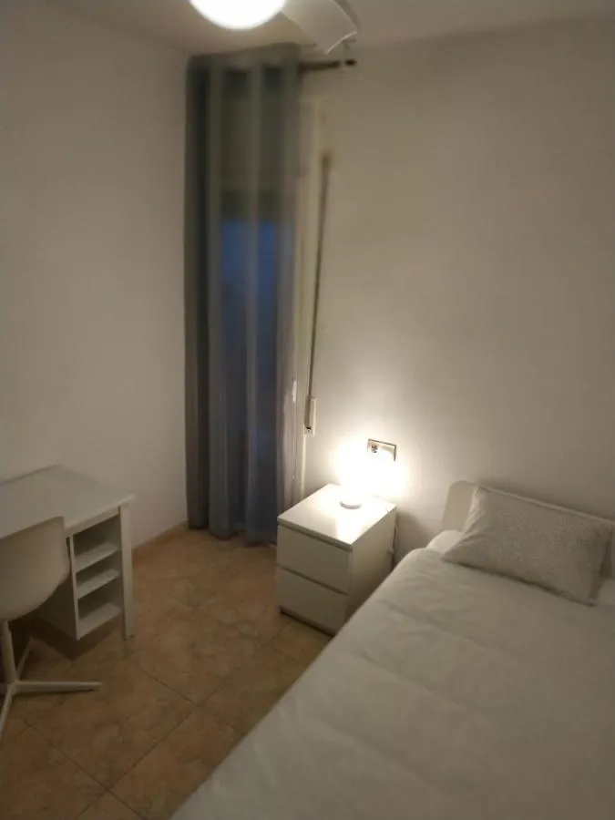 Apartamento RMM27 - Piso en zona tranquila de Tortosa